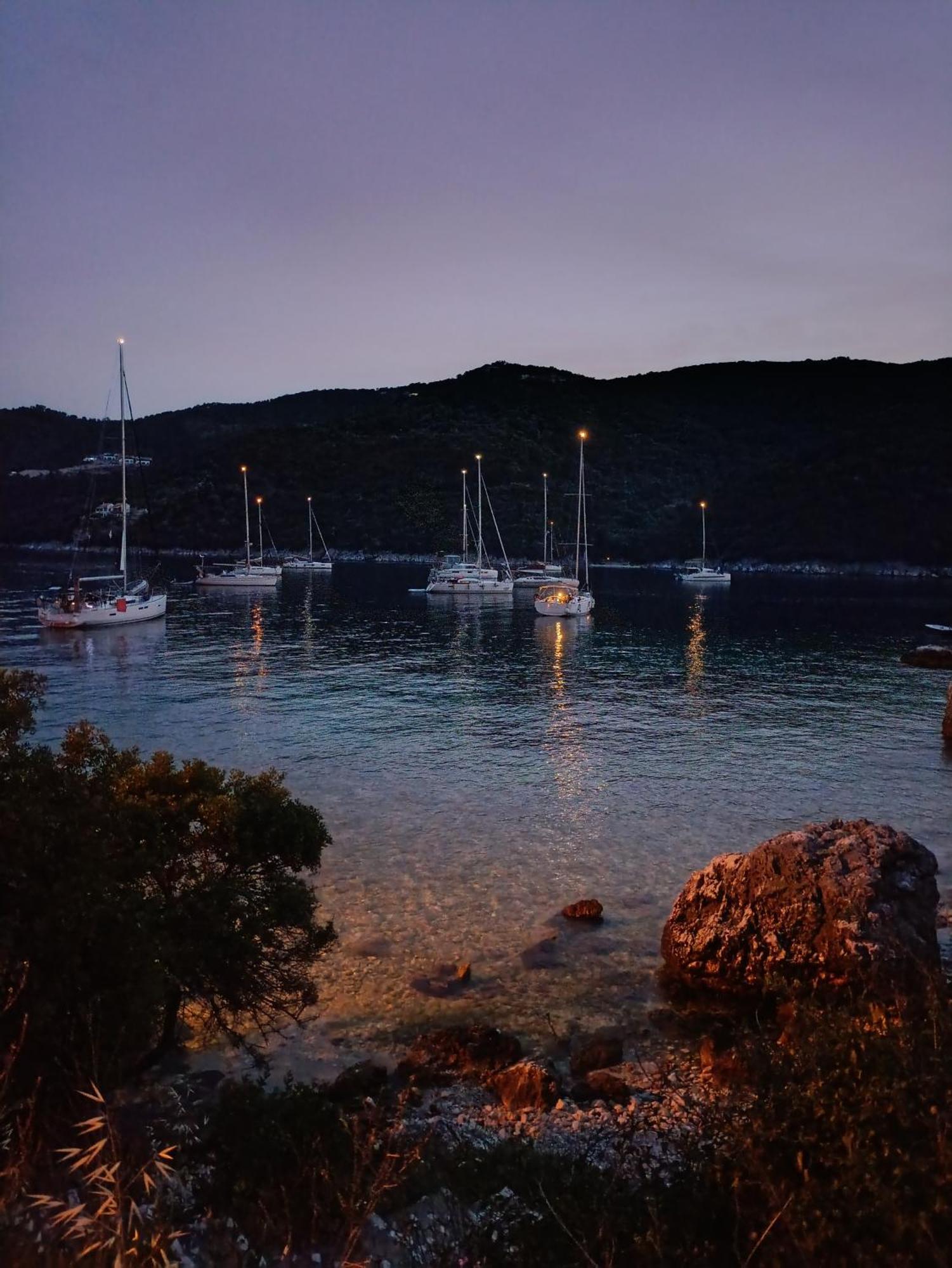 Helios Beach House Mikros Gialos Eksteriør billede