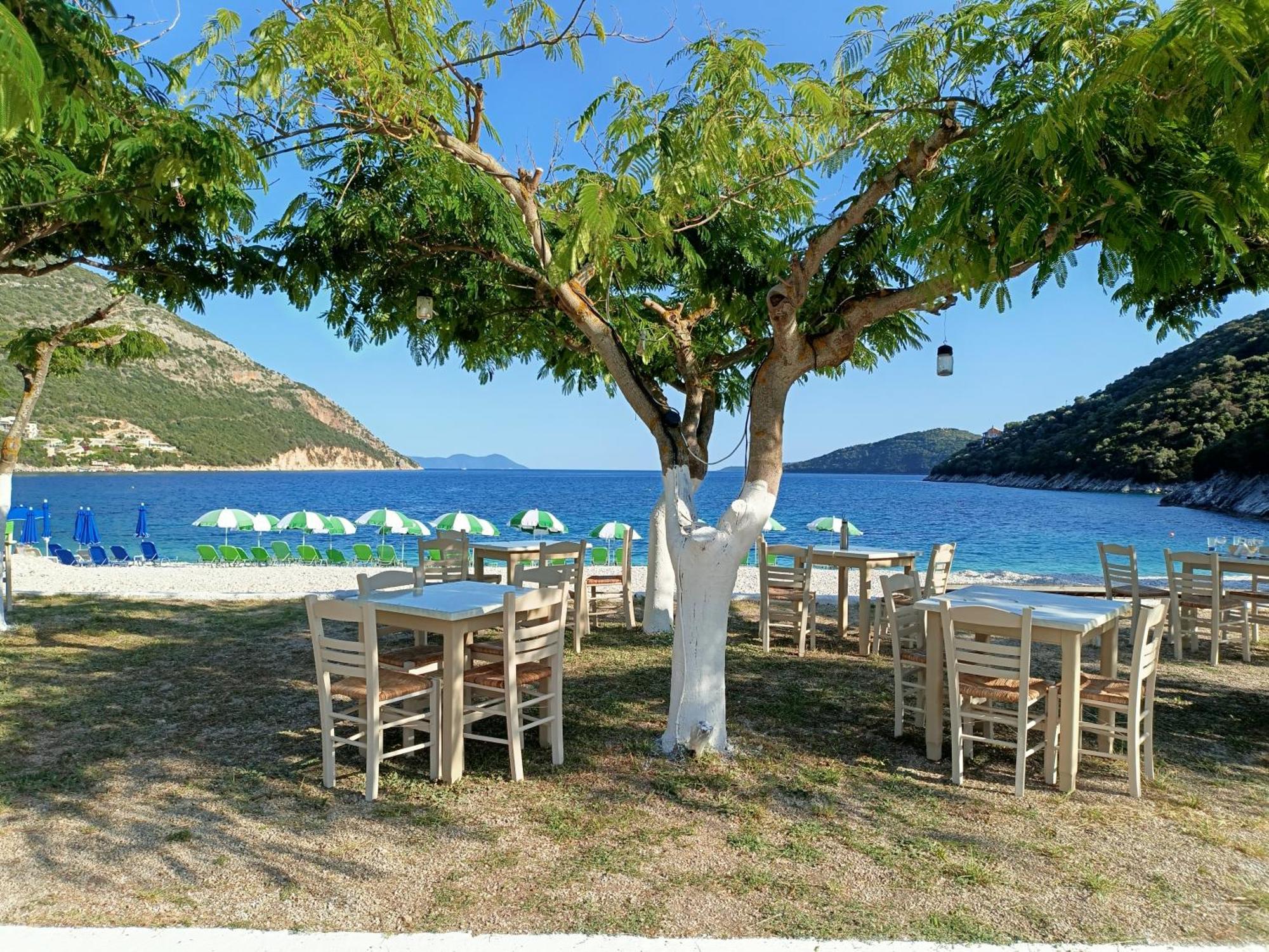 Helios Beach House Mikros Gialos Eksteriør billede